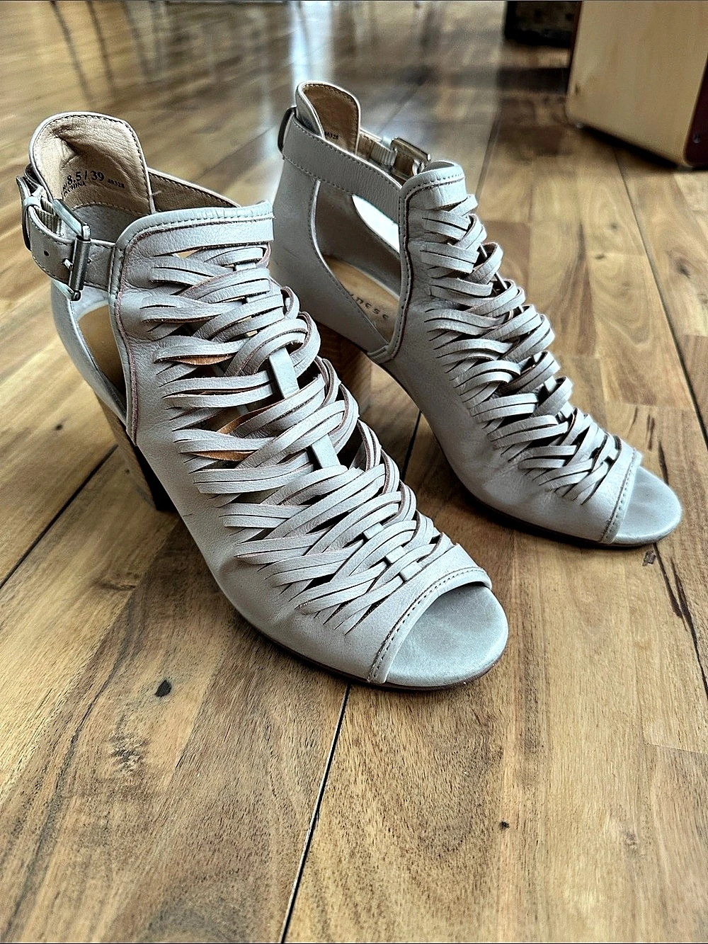 Chinese Laundry Lace-Up Heels White US 8.5